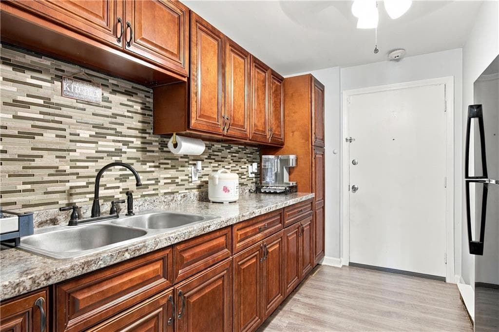 Condominium at 300 Smithfield Road UNIT 1-5, North Providence, photo 5 of 20