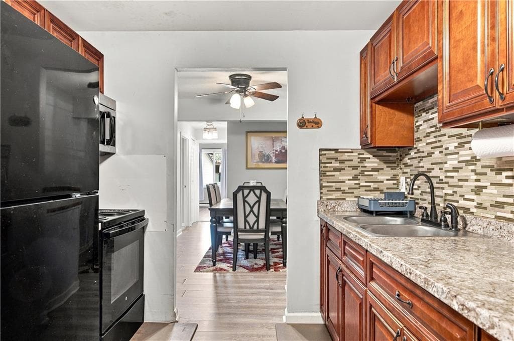 Condominium at 300 Smithfield Road UNIT 1-5, North Providence, photo 10 of 20