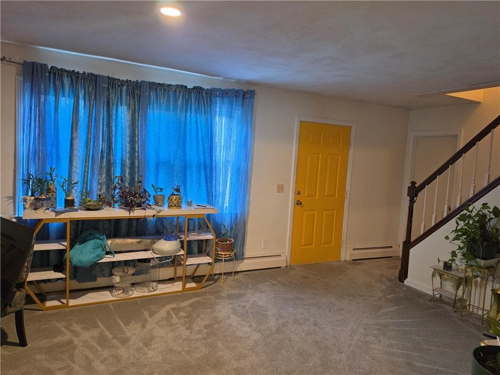 Single Family Residence at 4 Heritage Circle, Johnston, photo 19 of 23