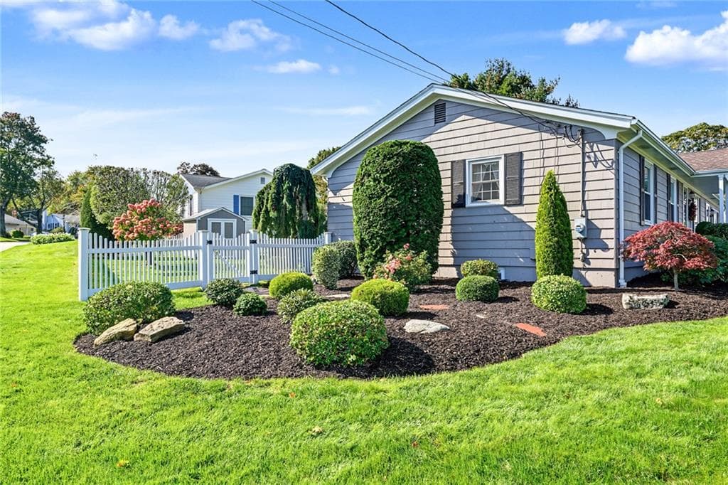 Single Family Residence at 55 Frances Drive, Cranston, photo 9 of 40