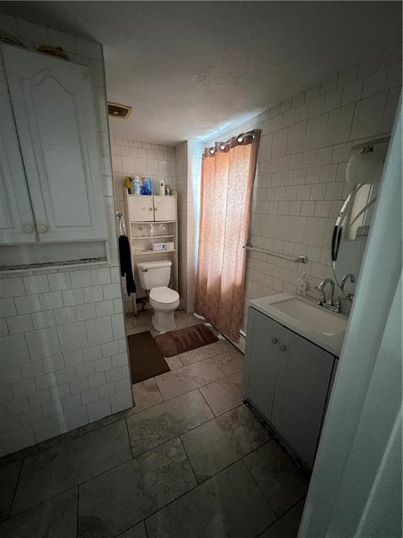 Multi Family at 32 Almy Street, Providence, photo 7 of 35