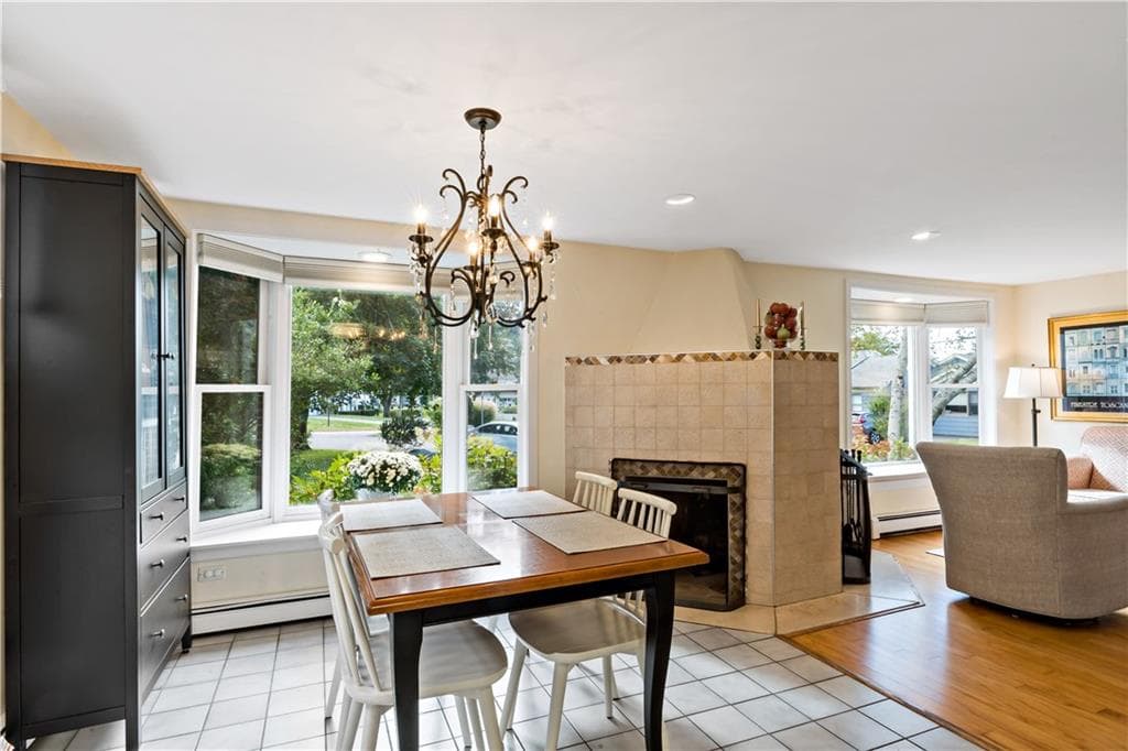 Single Family Residence at 77 Cliff Drive, Bristol, photo 15 of 45