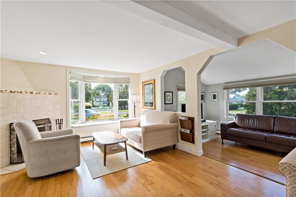 Single Family Residence at 77 Cliff Drive, Bristol, photo 8 of 45