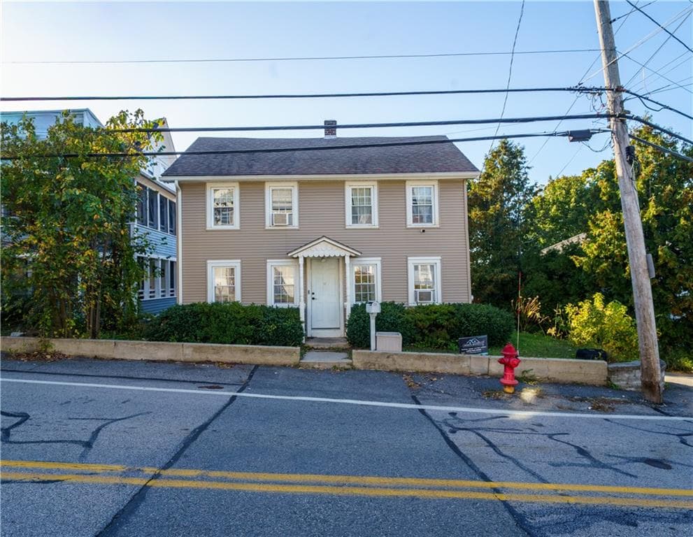 17 East Greenwich Avenue