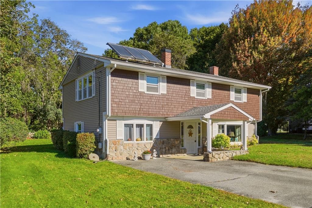Single Family Residence at 4 Saxony Avenue, Tiverton, photo 2 of 46
