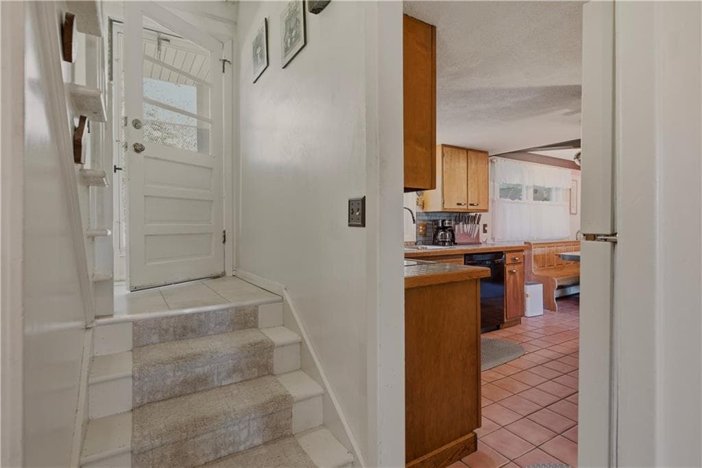 Single Family Residence at 4 Saxony Avenue, Tiverton, photo 22 of 46