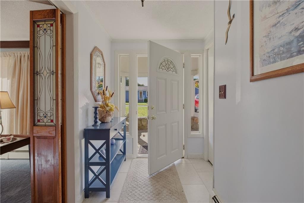 Single Family Residence at 4 Saxony Avenue, Tiverton, photo 5 of 46