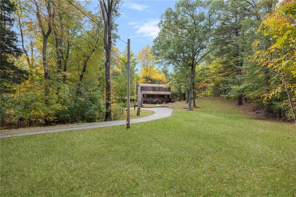 Single Family Residence at 128 Swan Road, Smithfield, photo 2 of 39