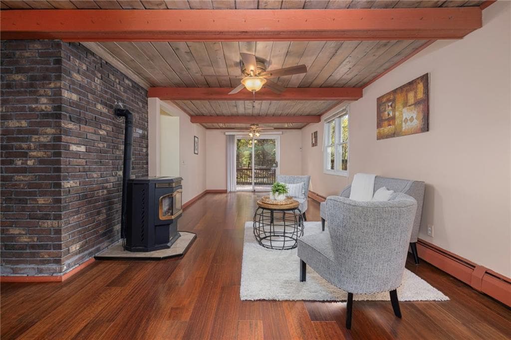 Single Family Residence at 128 Swan Road, Smithfield, photo 12 of 39