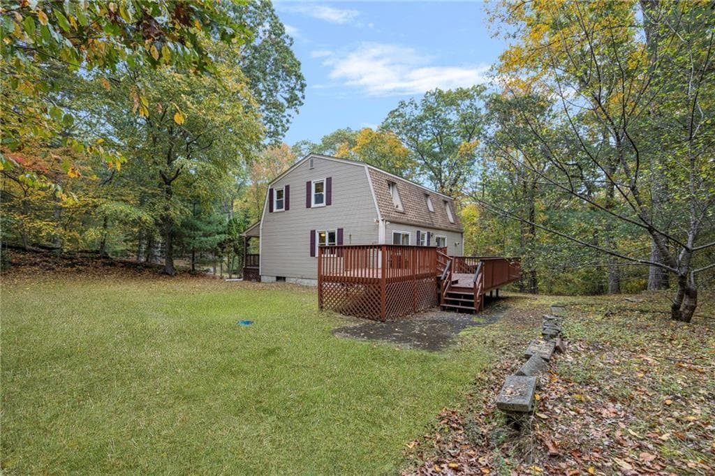 Single Family Residence at 128 Swan Road, Smithfield, photo 34 of 39