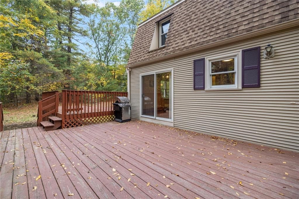 Single Family Residence at 128 Swan Road, Smithfield, photo 35 of 39