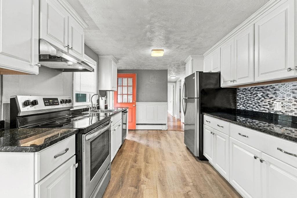Single Family Residence at 54 Royland Road, Warwick, photo 2 of 23