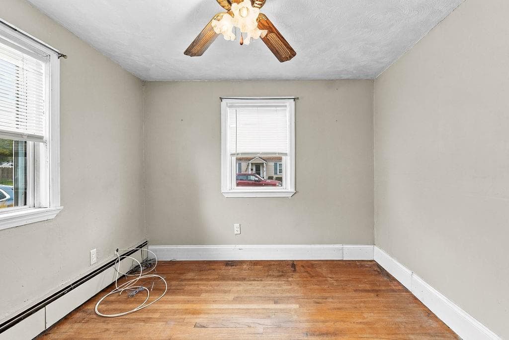 Single Family Residence at 54 Royland Road, Warwick, photo 13 of 23
