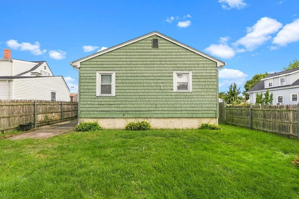 Single Family Residence at 54 Royland Road, Warwick, photo 22 of 23