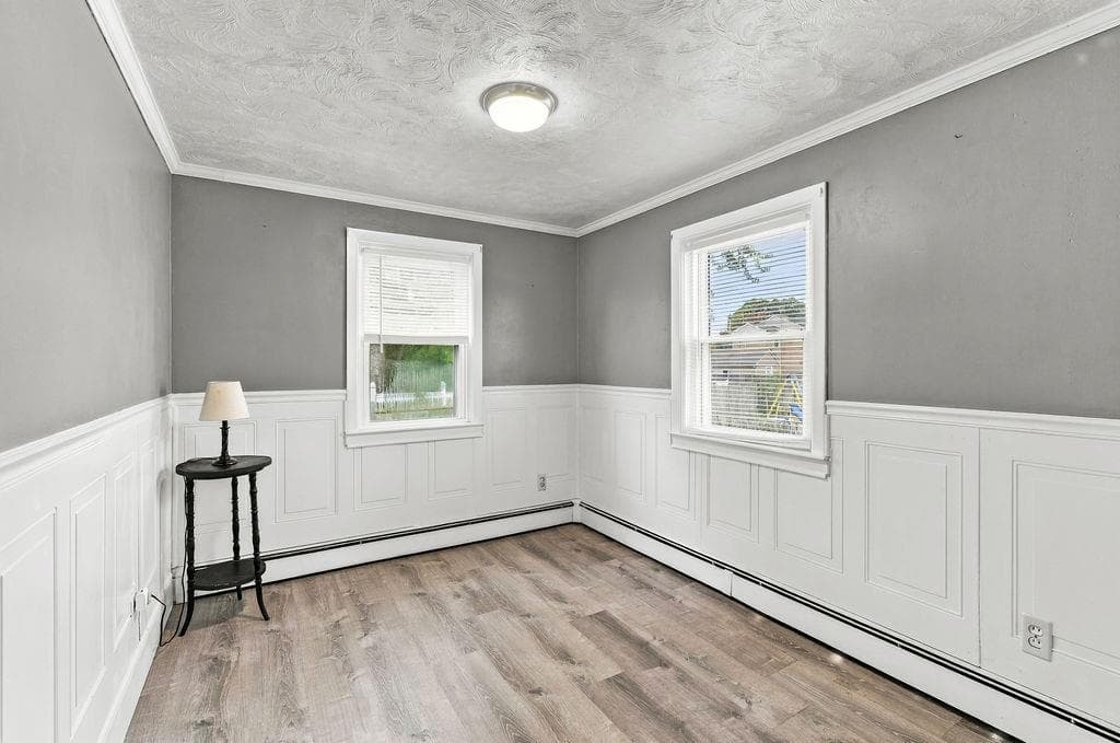 Single Family Residence at 54 Royland Road, Warwick, photo 7 of 23