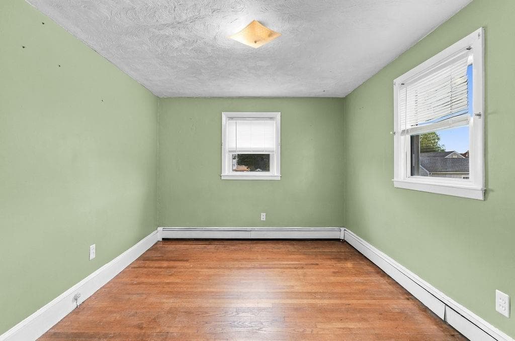 Single Family Residence at 54 Royland Road, Warwick, photo 8 of 23