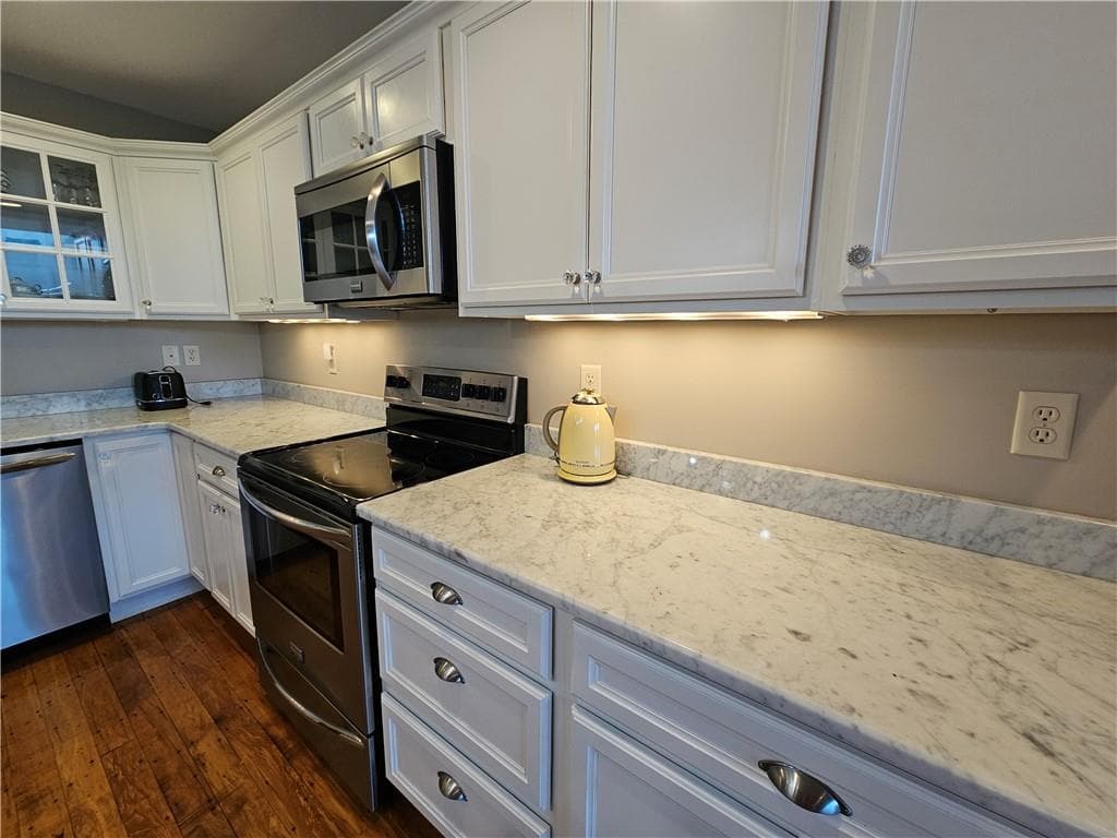 Condominium at 1 Tupperware Drive UNIT 329, North Smithfield, photo 6 of 45