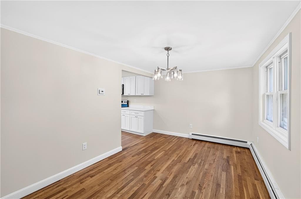 Single Family Residence at 291 Groveland Avenue, Warwick, photo 13 of 50