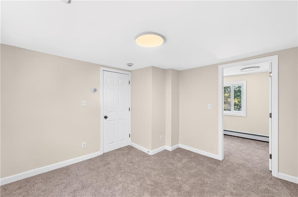 Single Family Residence at 291 Groveland Avenue, Warwick, photo 22 of 50