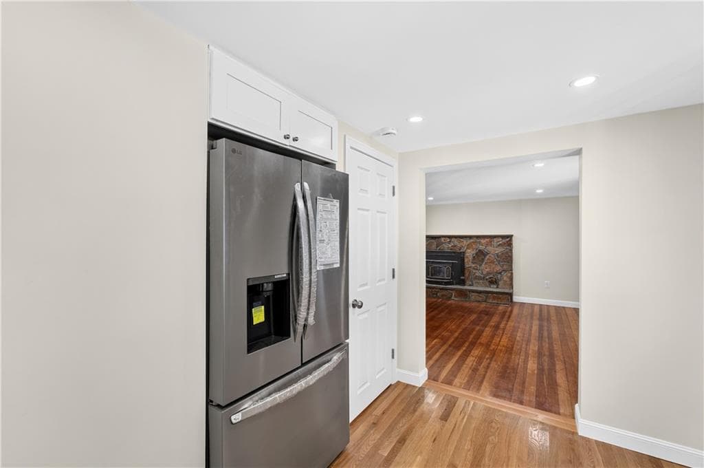 Single Family Residence at 291 Groveland Avenue, Warwick, photo 5 of 50