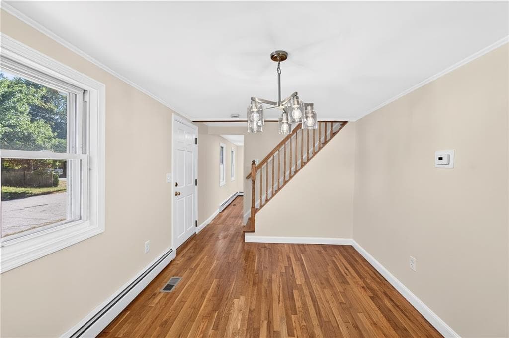 Single Family Residence at 291 Groveland Avenue, Warwick, photo 14 of 50