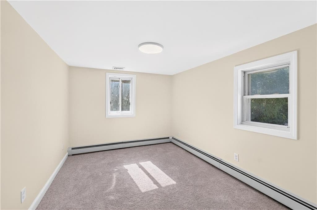 Single Family Residence at 291 Groveland Avenue, Warwick, photo 18 of 50
