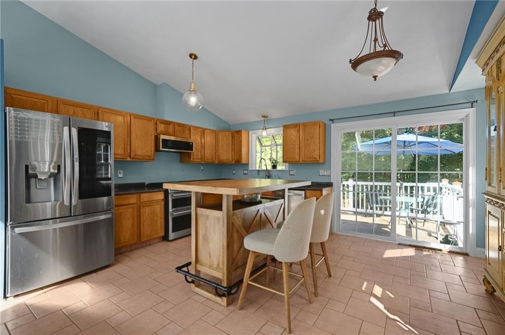 Single Family Residence at 1720 Harkney Hill Road, Coventry, photo 13 of 50