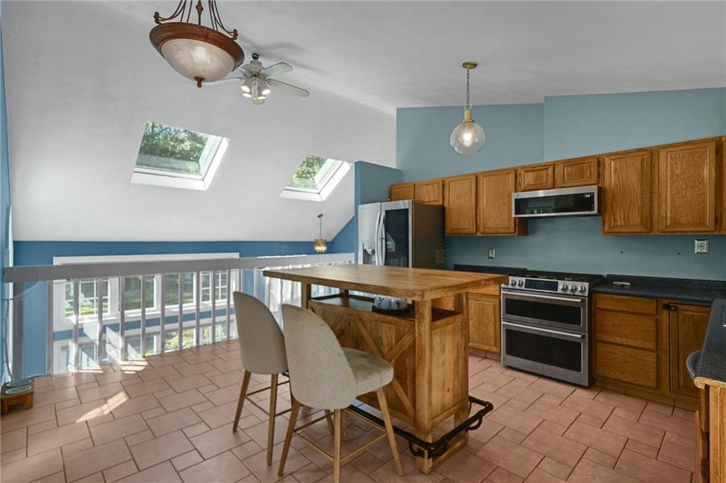 Single Family Residence at 1720 Harkney Hill Road, Coventry, photo 12 of 50