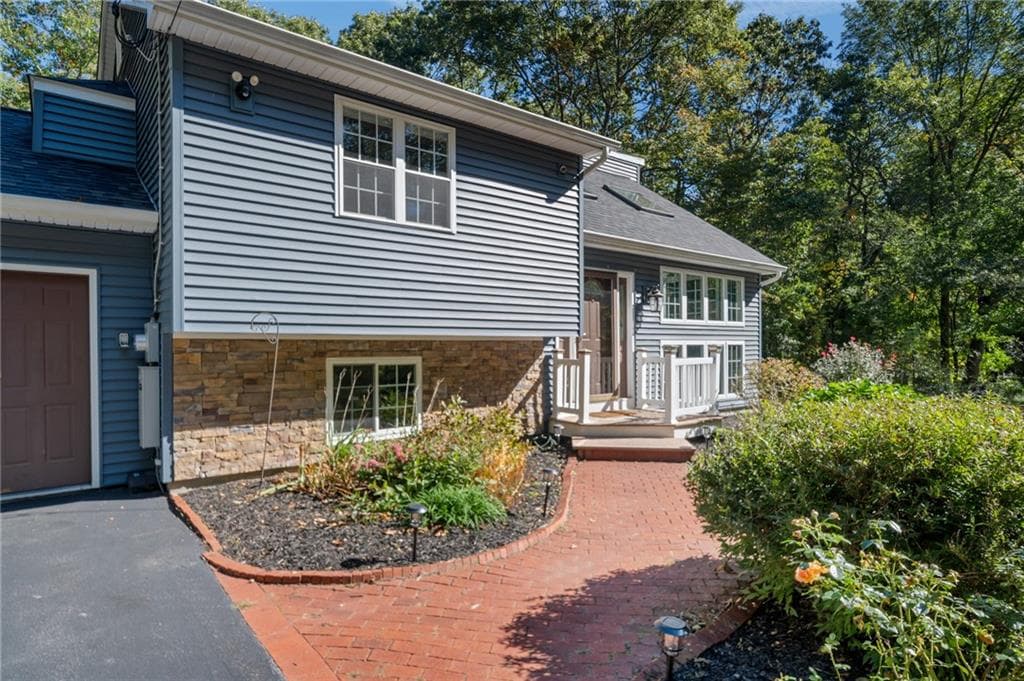 Single Family Residence at 1720 Harkney Hill Road, Coventry, photo 9 of 50