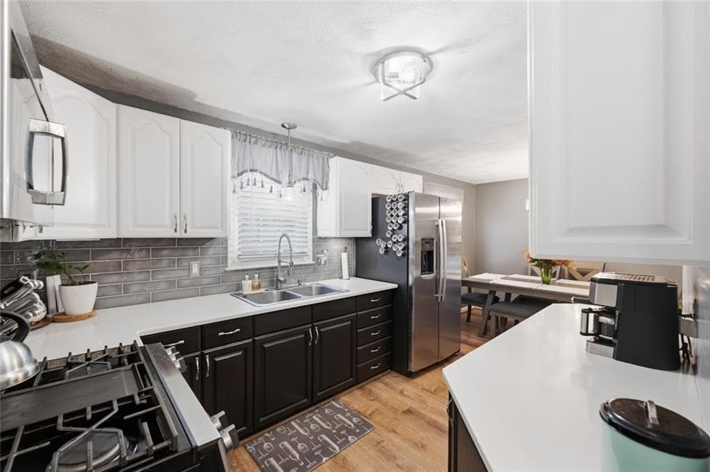 Single Family Residence at 291 Nausauket Road, Warwick, photo 5 of 35
