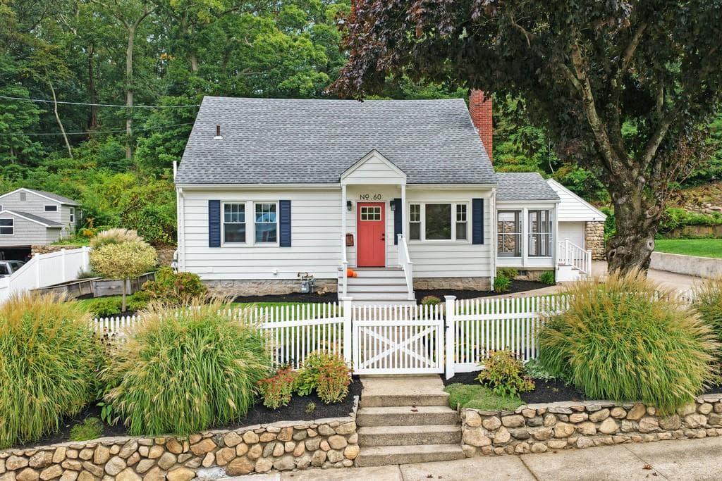 Single Family Residence at 60 Narragansett Avenue, Westerly, photo 2 of 46