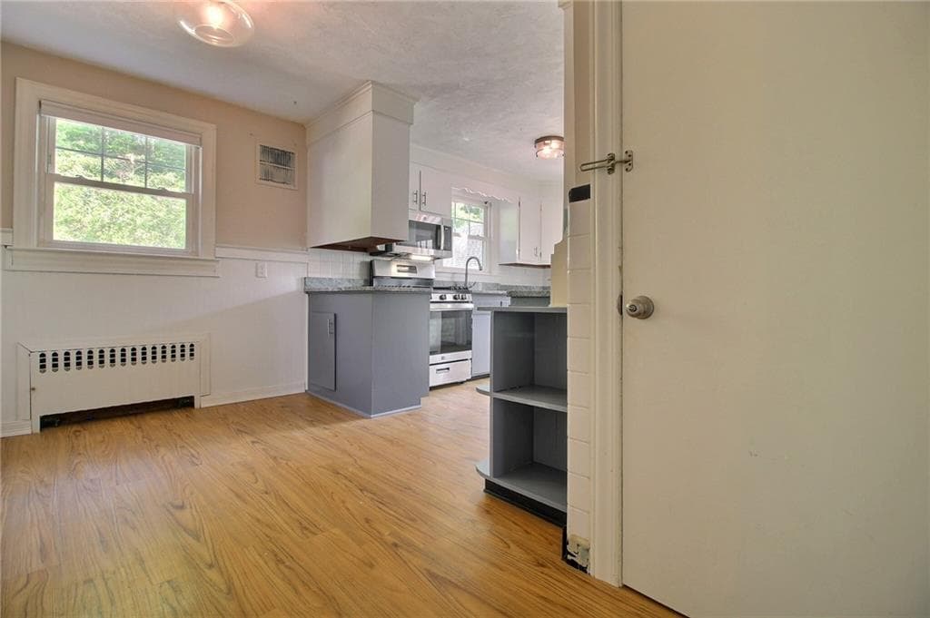 Single Family Residence at 60 Narragansett Avenue, Westerly, photo 19 of 46