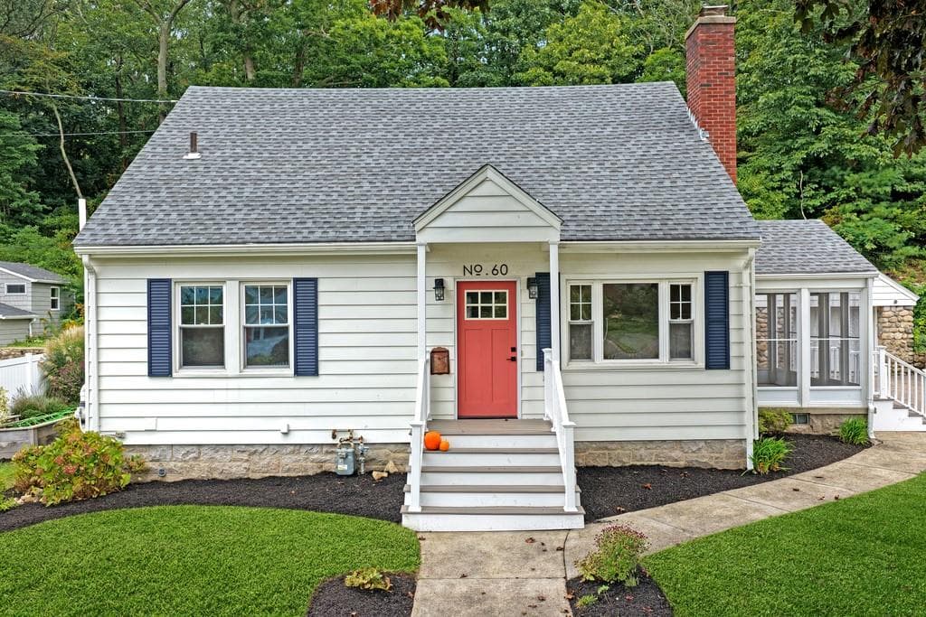 Single Family Residence at 60 Narragansett Avenue, Westerly, photo 8 of 46