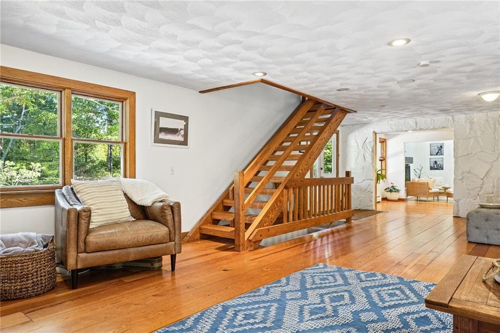 Single Family Residence at 334 Ministerial Road, South Kingstown, photo 17 of 50