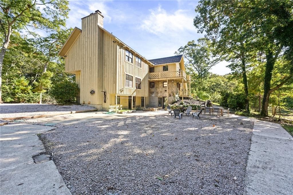 Single Family Residence at 334 Ministerial Road, South Kingstown, photo 36 of 50