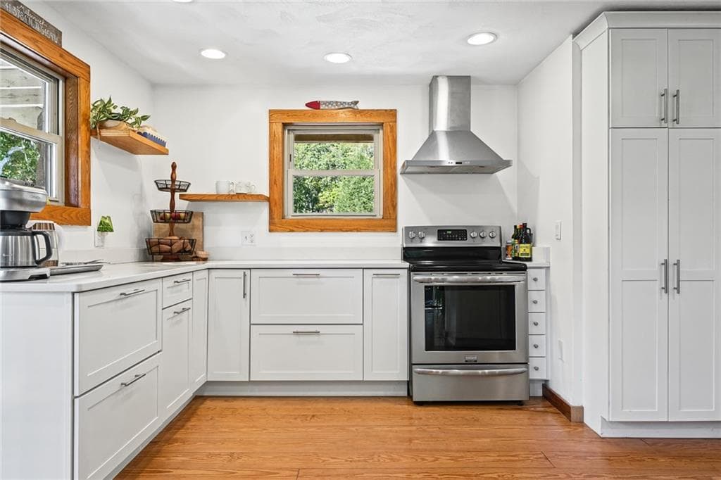 Single Family Residence at 334 Ministerial Road, South Kingstown, photo 10 of 50