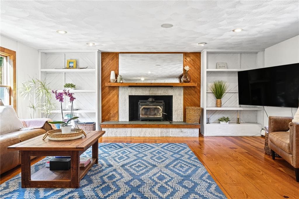 Single Family Residence at 334 Ministerial Road, South Kingstown, photo 18 of 50