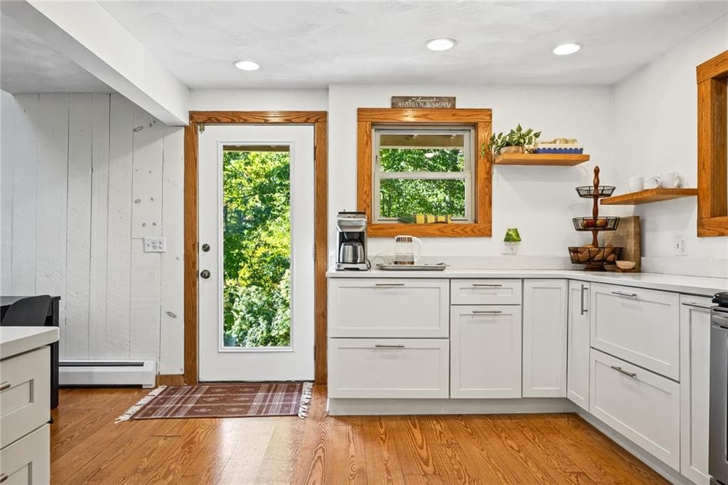 Single Family Residence at 334 Ministerial Road, South Kingstown, photo 11 of 50