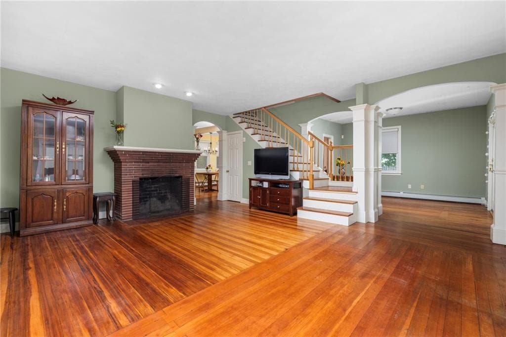 Single Family Residence at 50 Concord Avenue, North Kingstown, photo 9 of 49