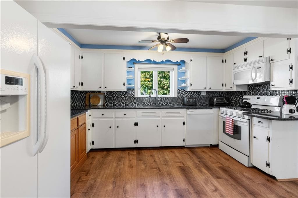 Single Family Residence at 8 Wheeler Avenue, Bristol, photo 3 of 22