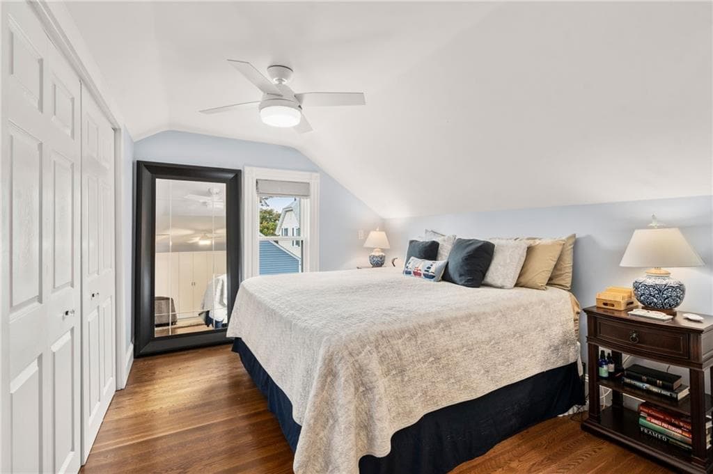 Single Family Residence at 4 Friendship Street, Newport, photo 24 of 35