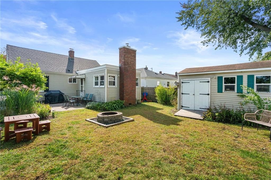 Single Family Residence at 384 Vine Street, Pawtucket, photo 20 of 25