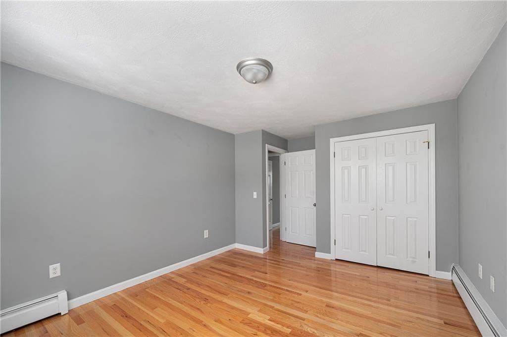 Multi Family at 298 300 Grosvenor Avenue, East Providence, photo 12 of 35