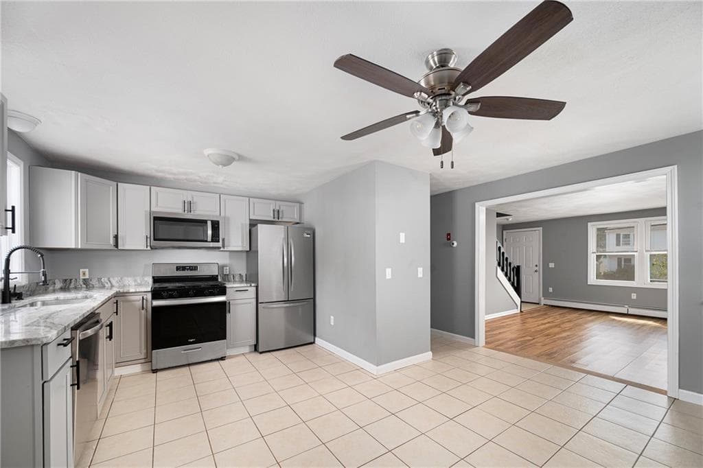 Multi Family at 298 300 Grosvenor Avenue, East Providence, photo 5 of 35