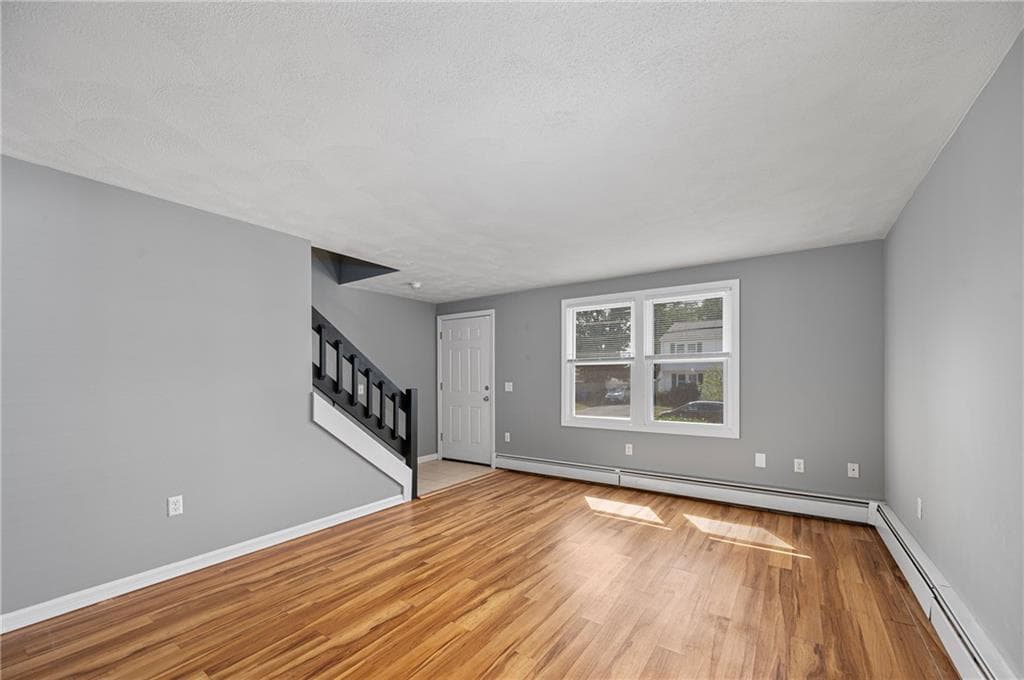 Multi Family at 298 300 Grosvenor Avenue, East Providence, photo 9 of 35