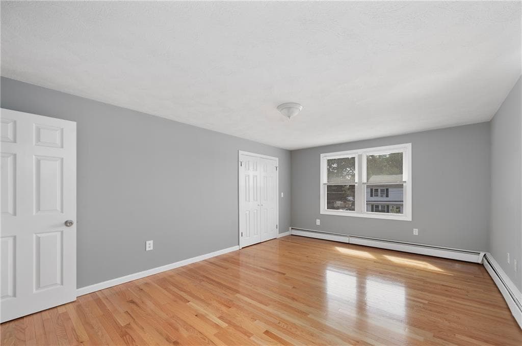 Multi Family at 298 300 Grosvenor Avenue, East Providence, photo 11 of 35