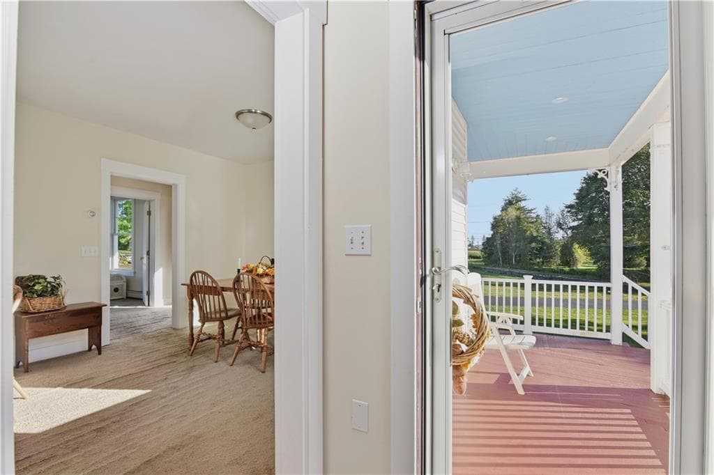 Single Family Residence at 484 Oliphant Lane, Middletown, photo 10 of 50