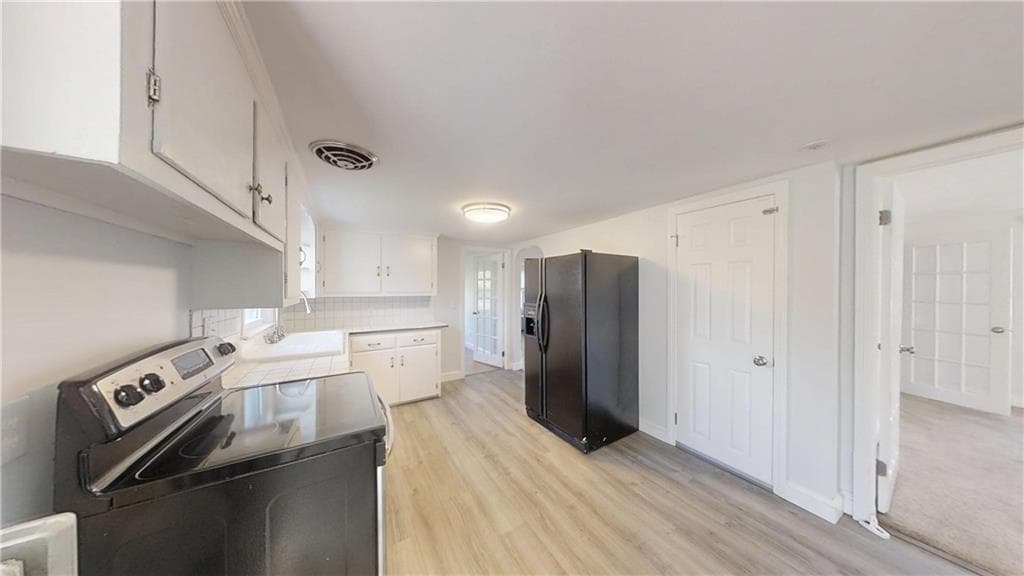 Single Family Residence at 425 Hope Road, Cranston, photo 8 of 16