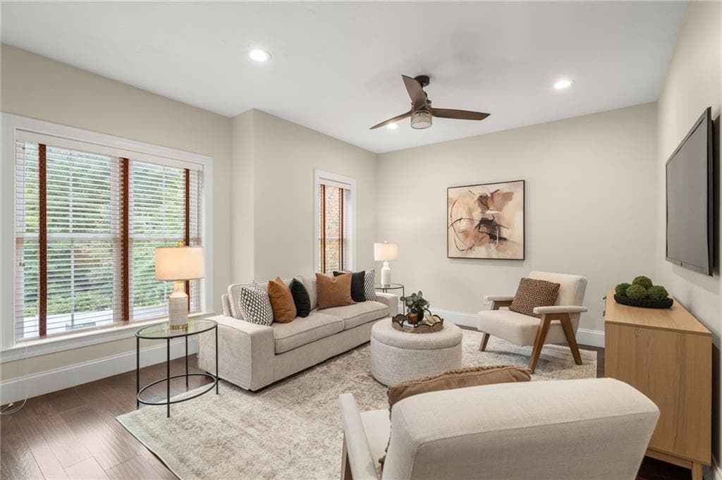 Single Family Residence at 13 Boyde's Crossing, Norfolk, photo 19 of 38