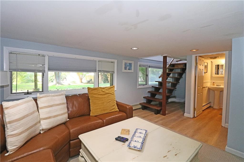 Single Family Residence at 12 Draper Avenue, Middletown, photo 23 of 32
